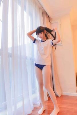 贬妻为妾十万铁骑跪接我登基